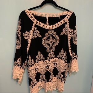 Leo & Nicole BOHO Black White Round Neck Kimono Sleeves Pull-On Blouse, Sz. XL